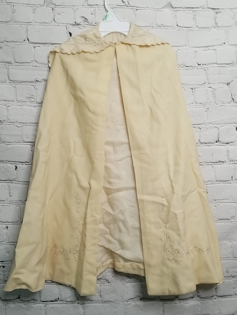 Vintage Handmade Childs Cape soft Yellow fully lined/embroidered Fair Cond